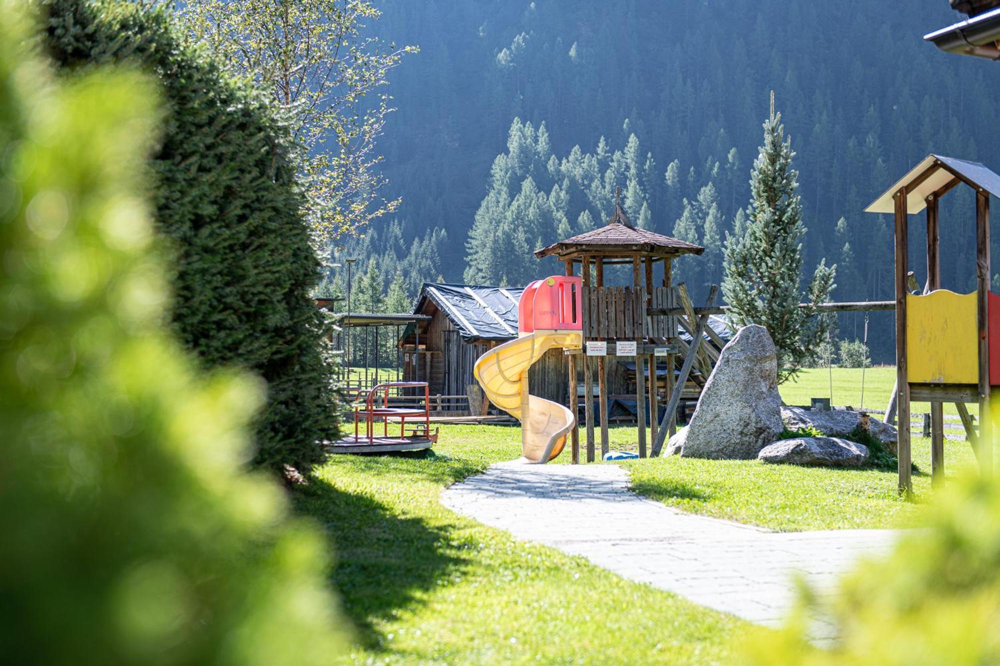 Hotel Bacher Riva di Tures Esterno foto