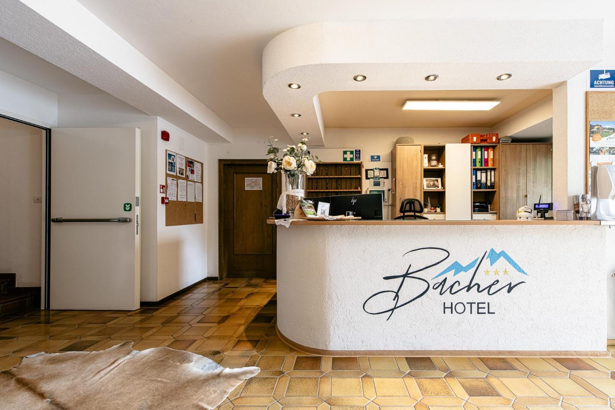 Hotel Bacher Riva di Tures Esterno foto