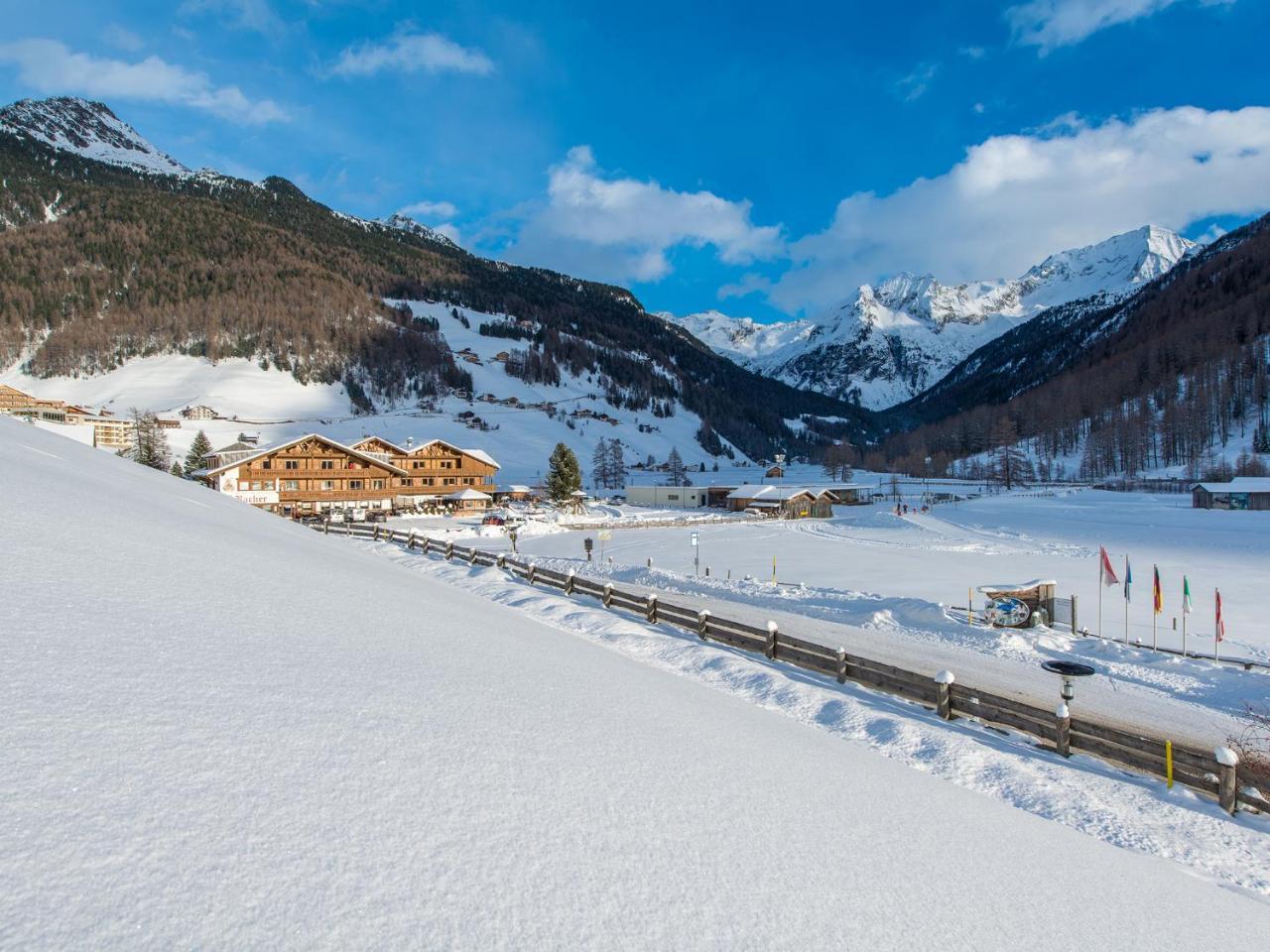Hotel Bacher Riva di Tures Esterno foto
